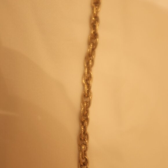 COPY - Long gold tone chain with vortex Bold Bead and pearls necklace sweater - Picture 4 of 5